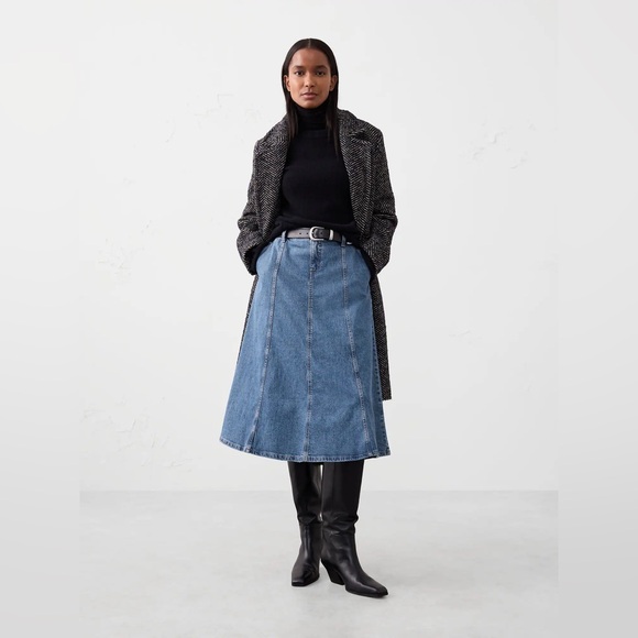 Banana Republic Blue Denim Skirt - Picture 1 of 6